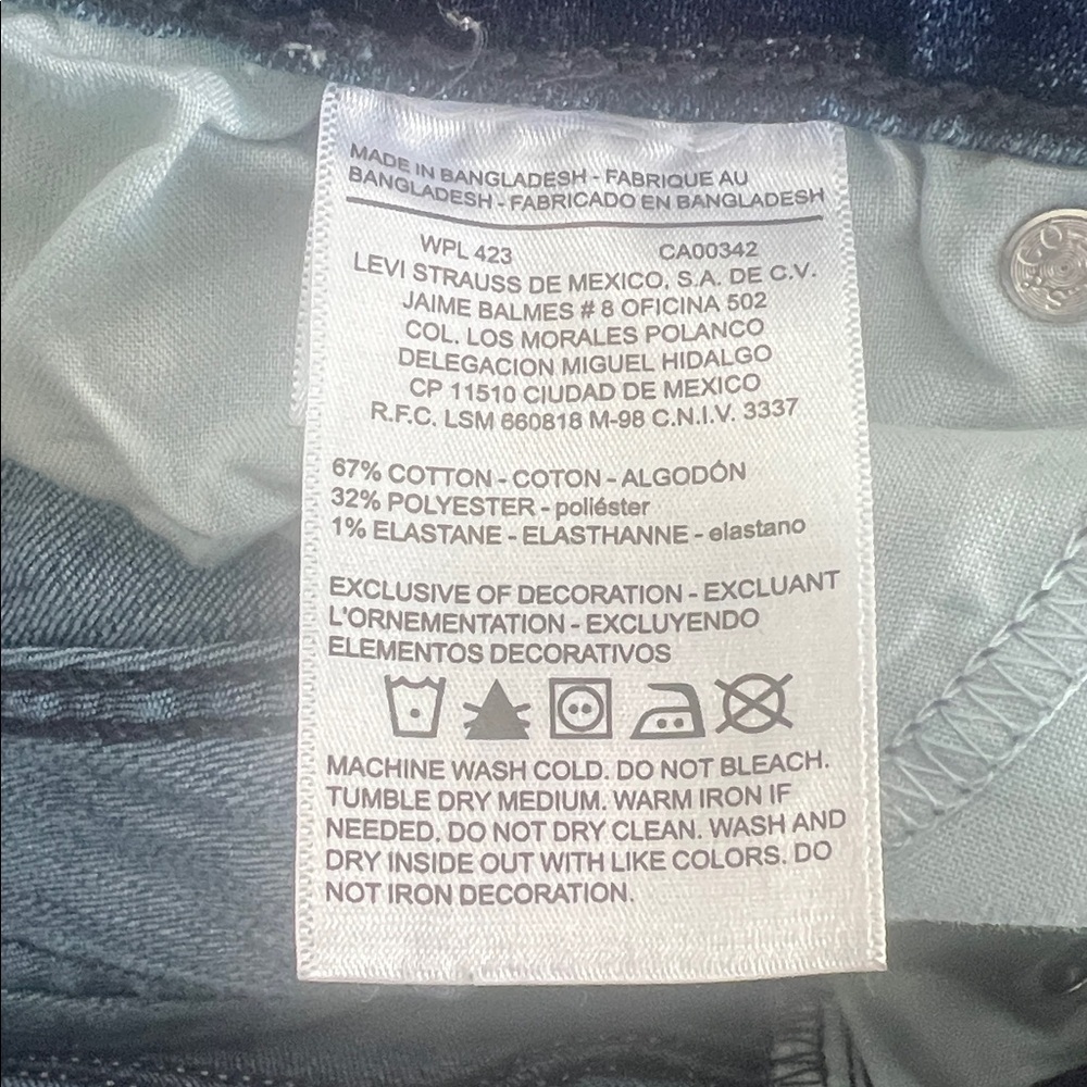 LEVIS -High Rise Blue Jeans ๐ - Picture 4 of 7